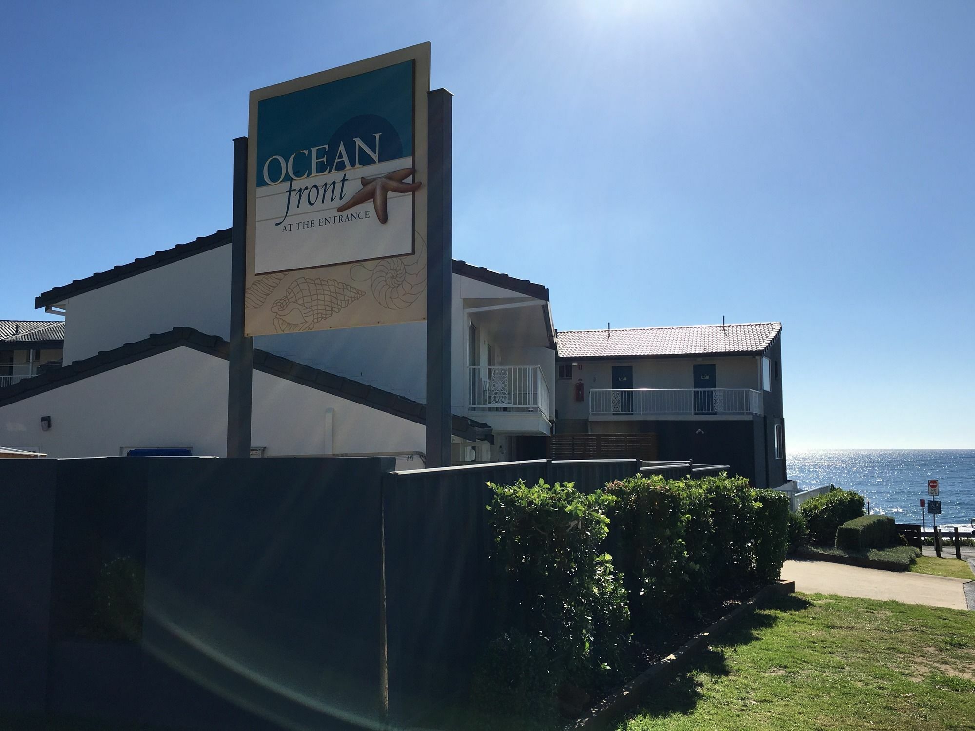 Ocean Front Motel Entrance Eksteriør bilde